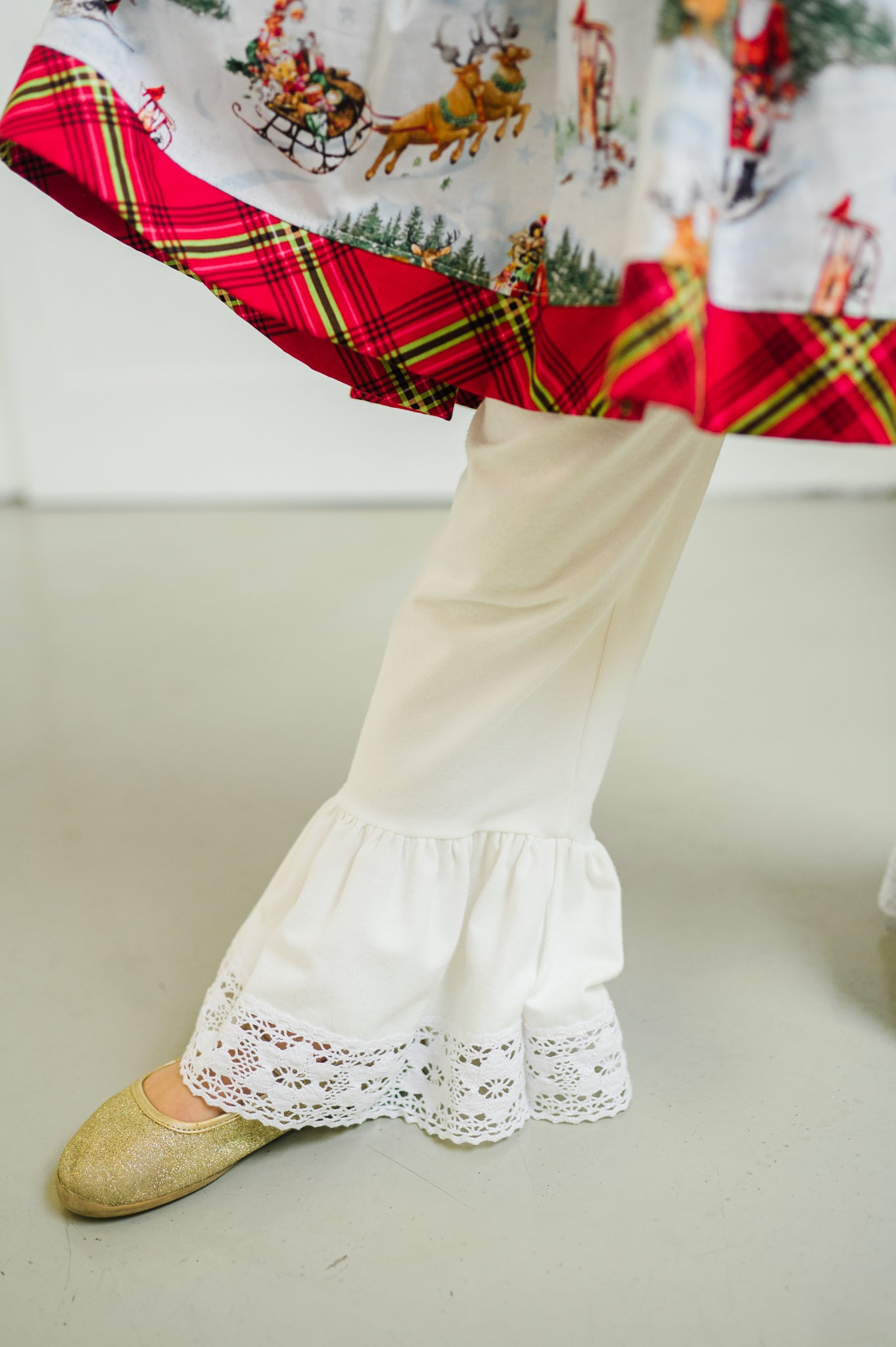 Girls Eggshell Knit with  Lace Ruffle pants (ships in 2 weeks)