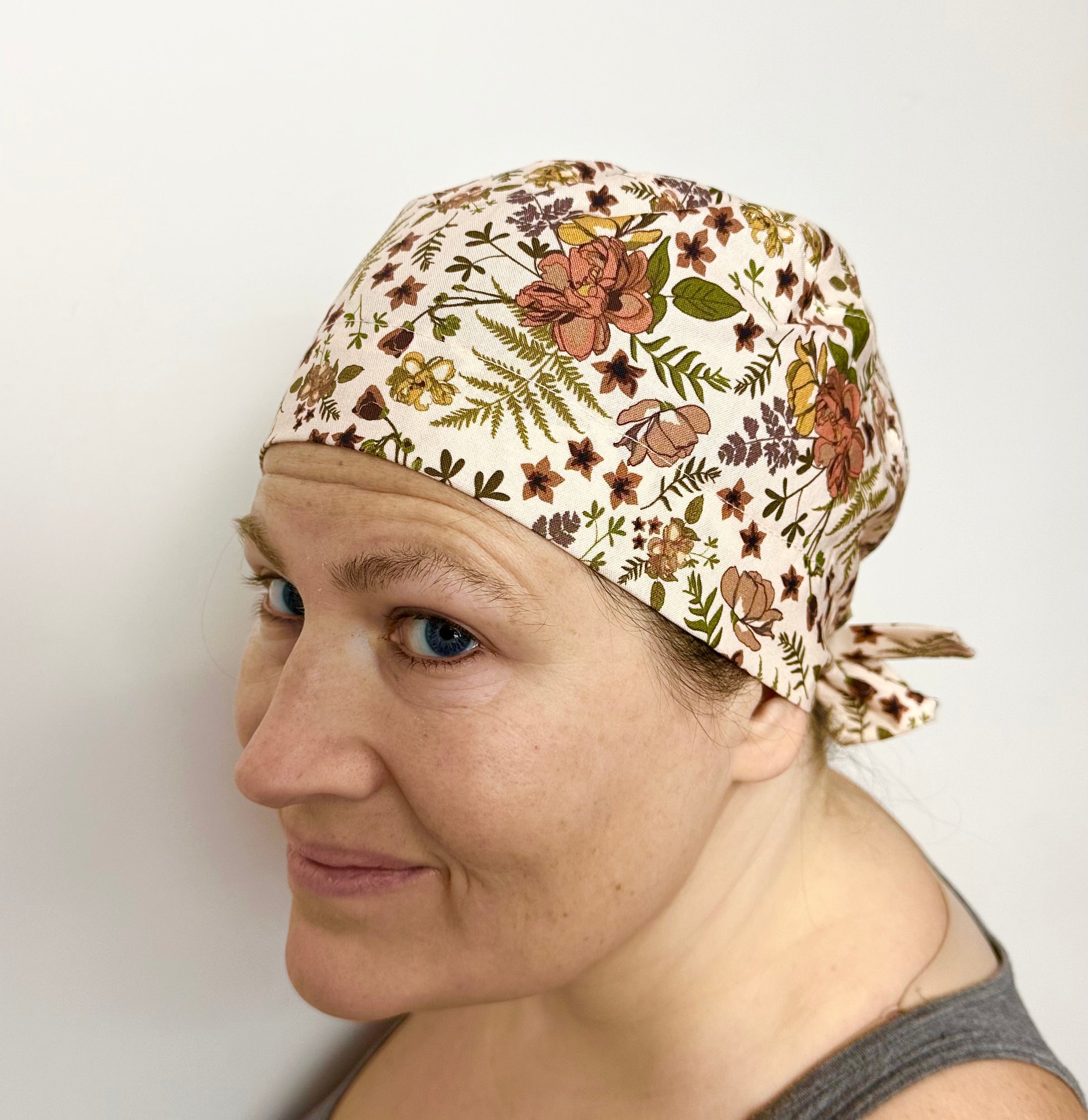 Vintage Floral Scrub Cap Tie Back or Bouffant Style