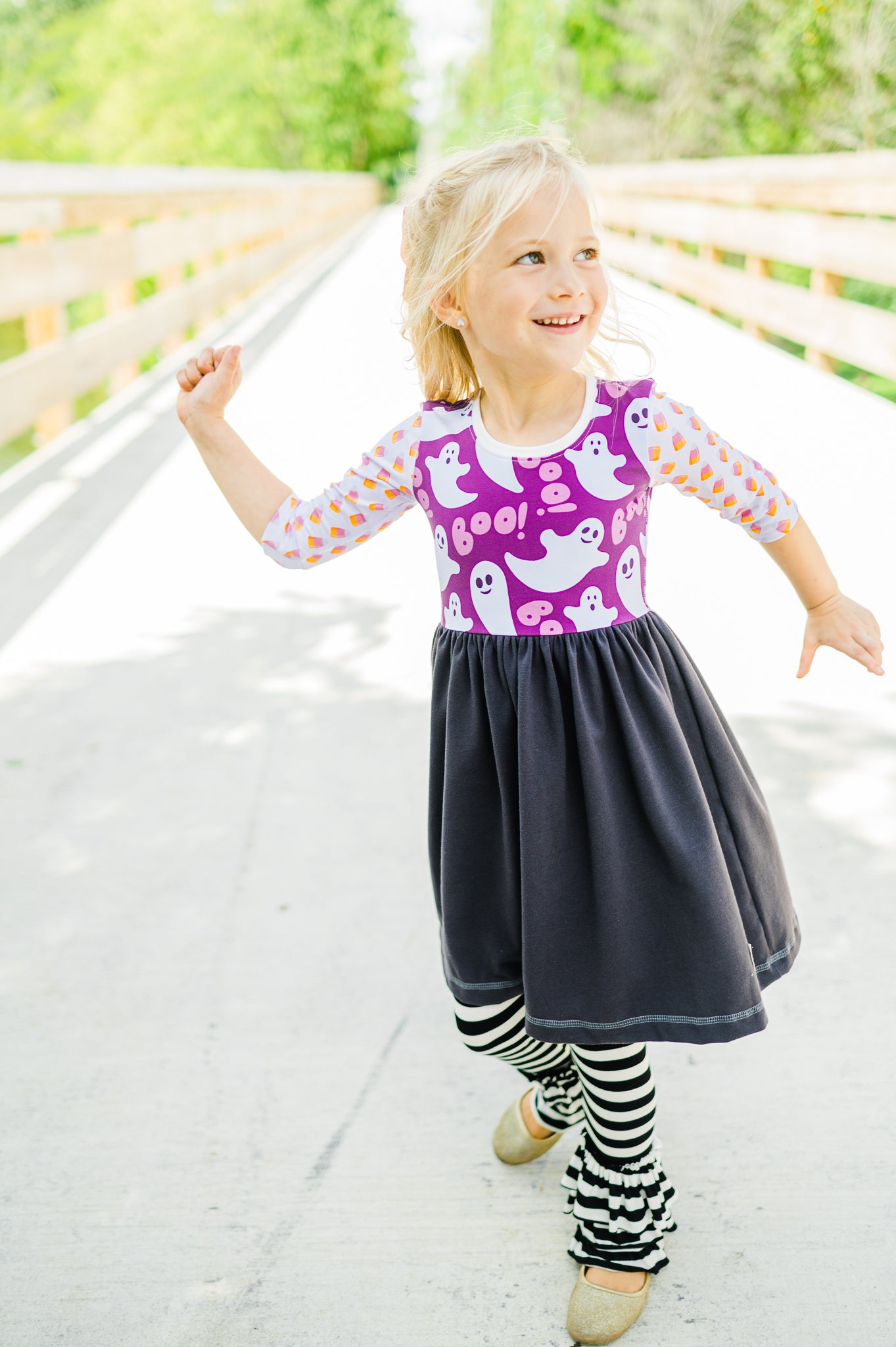 Spooky Skeletons  Ruffle Leggings