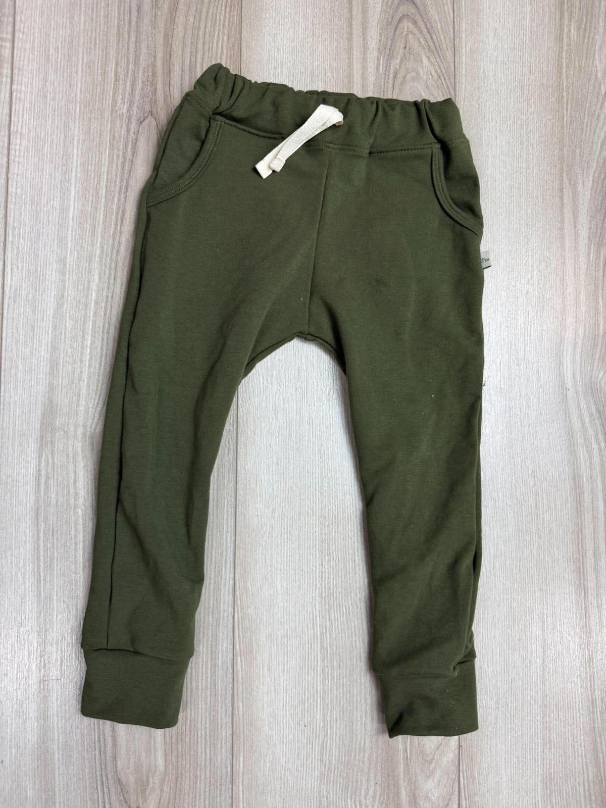 Pine joggers
